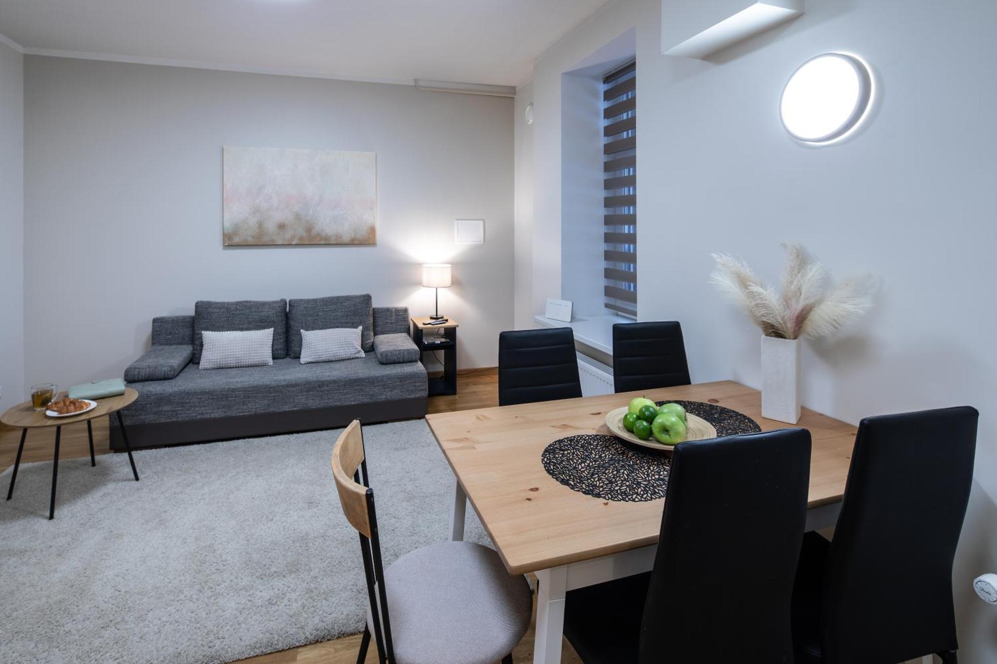 Riga Embassy Center Apartment With Parking Exterior photo